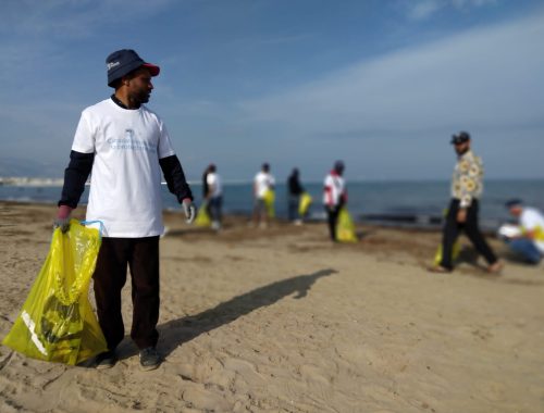 Beach Litter Monitoring. A Manfredonia in Puglia, la prima attività di raccolta e monitoraggio rifiuti spiaggiati